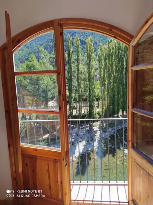 Casa Sobre Rio Noguera Pallaresa Gerri de la Sal المظهر الخارجي الصورة